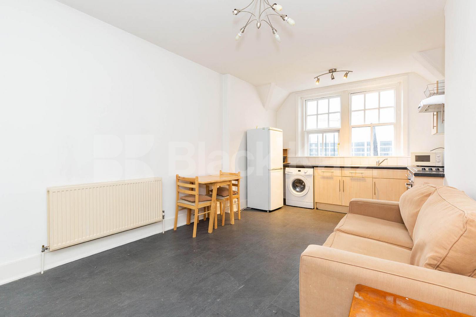 Located in the heart of the city is this large 1 bed inclusive of some bills Fleet Street, Chancery Lane